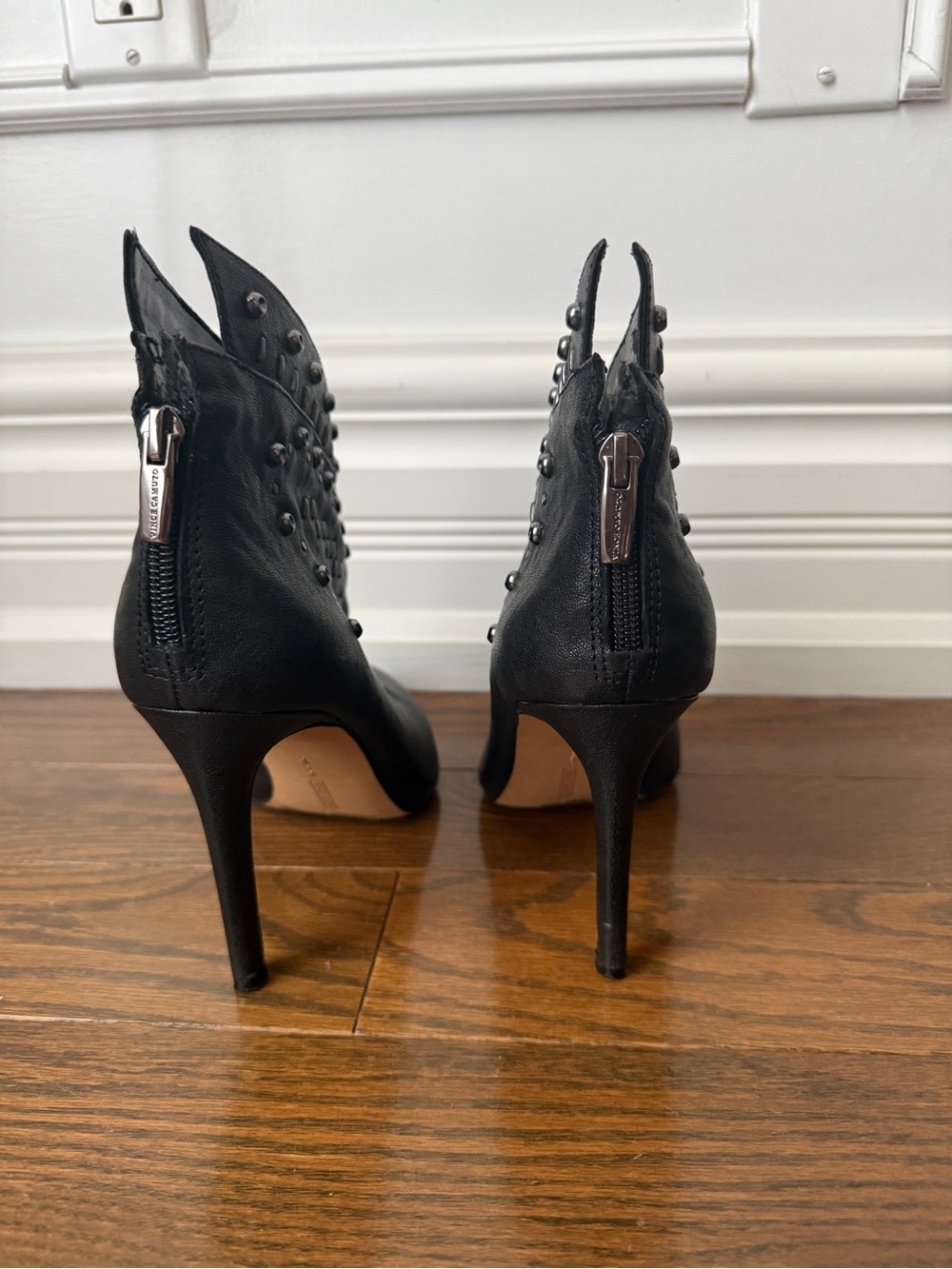 Vince Camuto Studded Kavippa booties size 9 - Picture 4 of 7